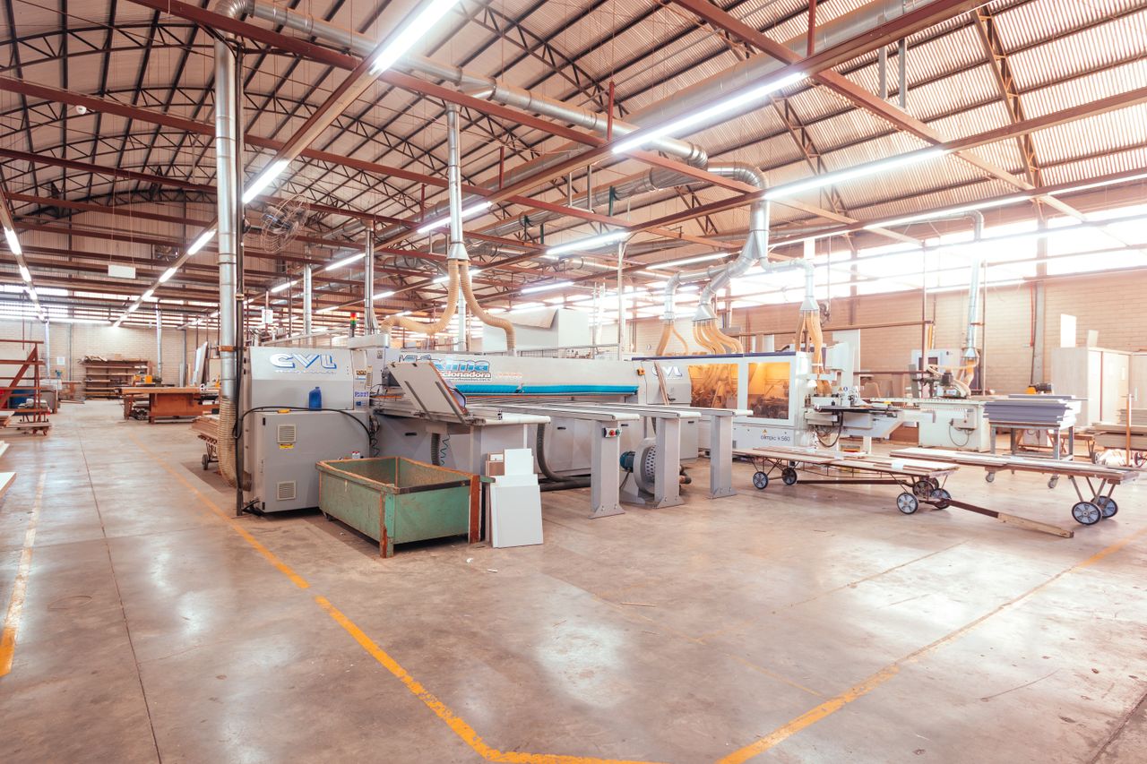 furniture factory workshop production — How to Load Furniture in Shipping Containers