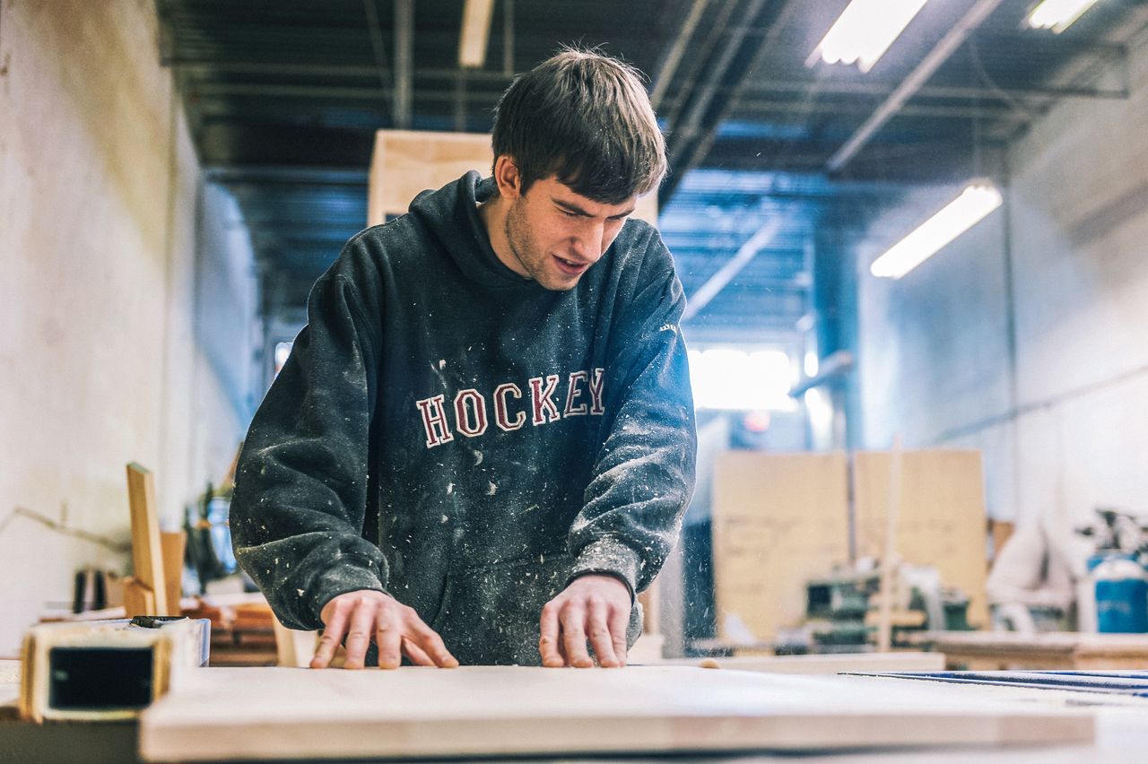 furniture factory workshop production — How to Choose a Reliable Custom Furniture Manufact