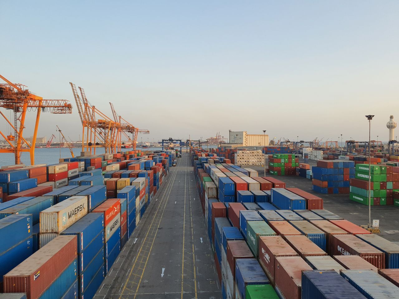 furniture export shipping and packaging — Container Loading Optimization for Furniture Impor